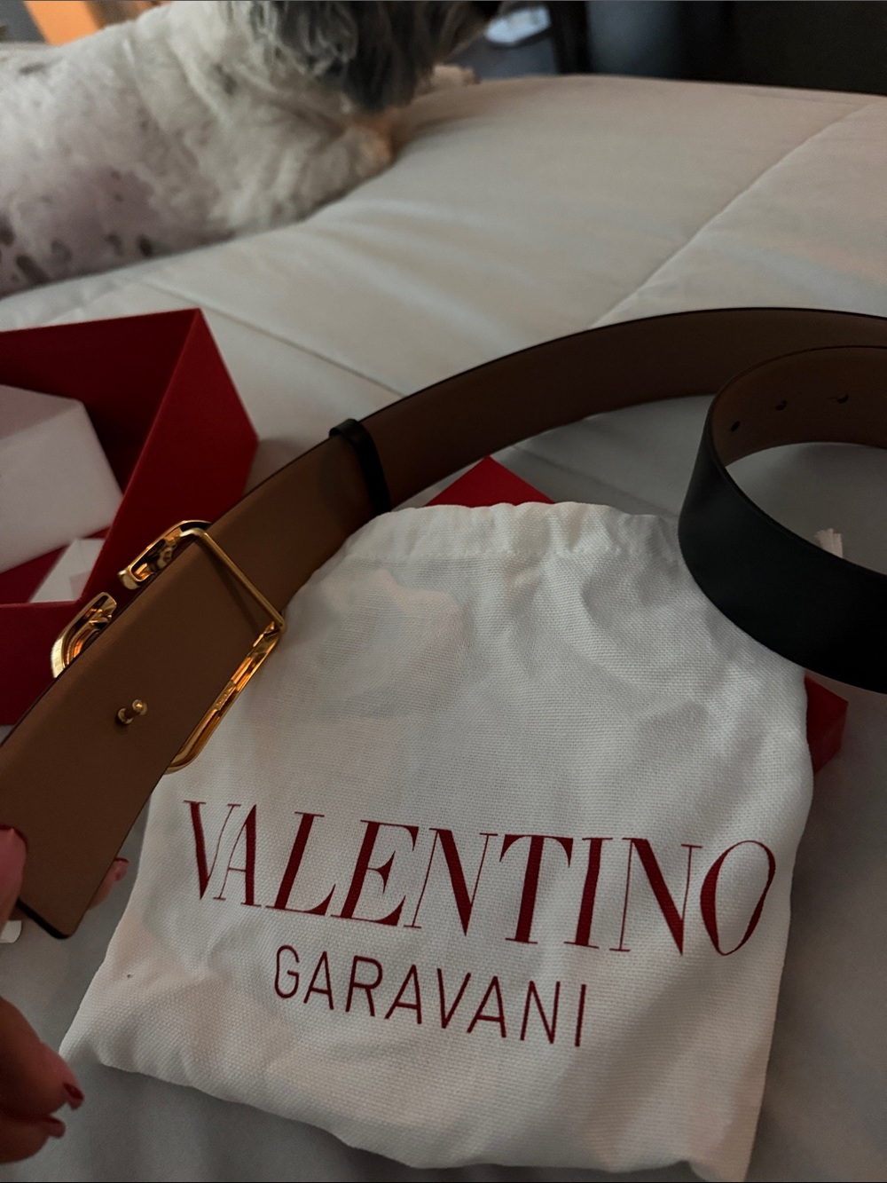 Valentino Black Leather Belt with Gold V Buckle size 75 cm reversible belt - Picture 4 of 4